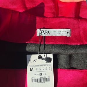 Fuscia silk skirt! Perfect to dress it up with a black top for a night out